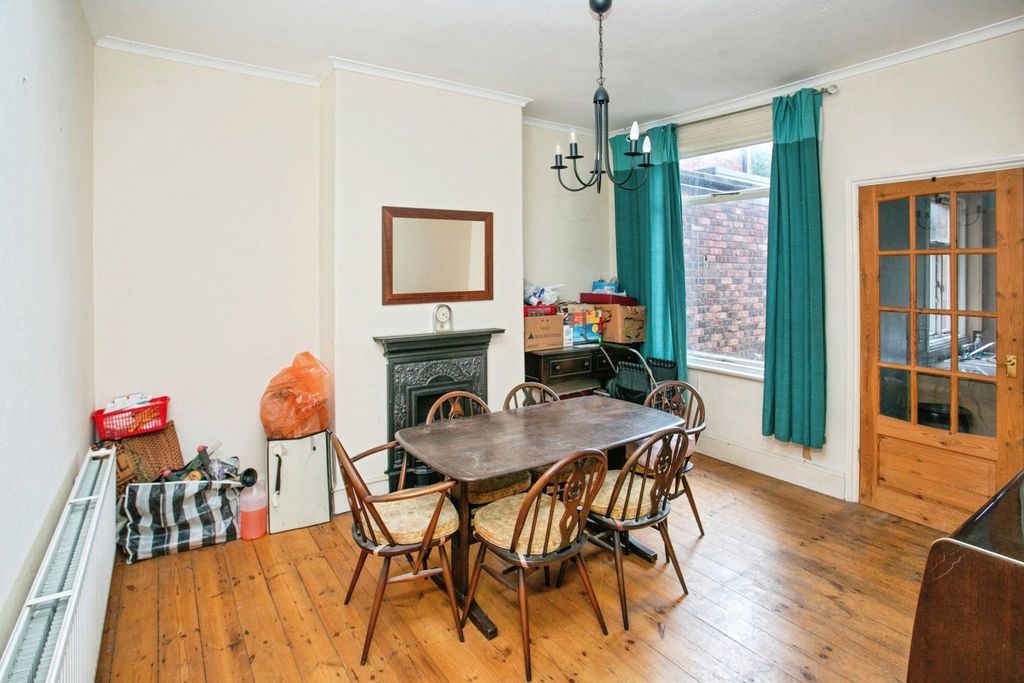 Property photo 3 of 17 Photo