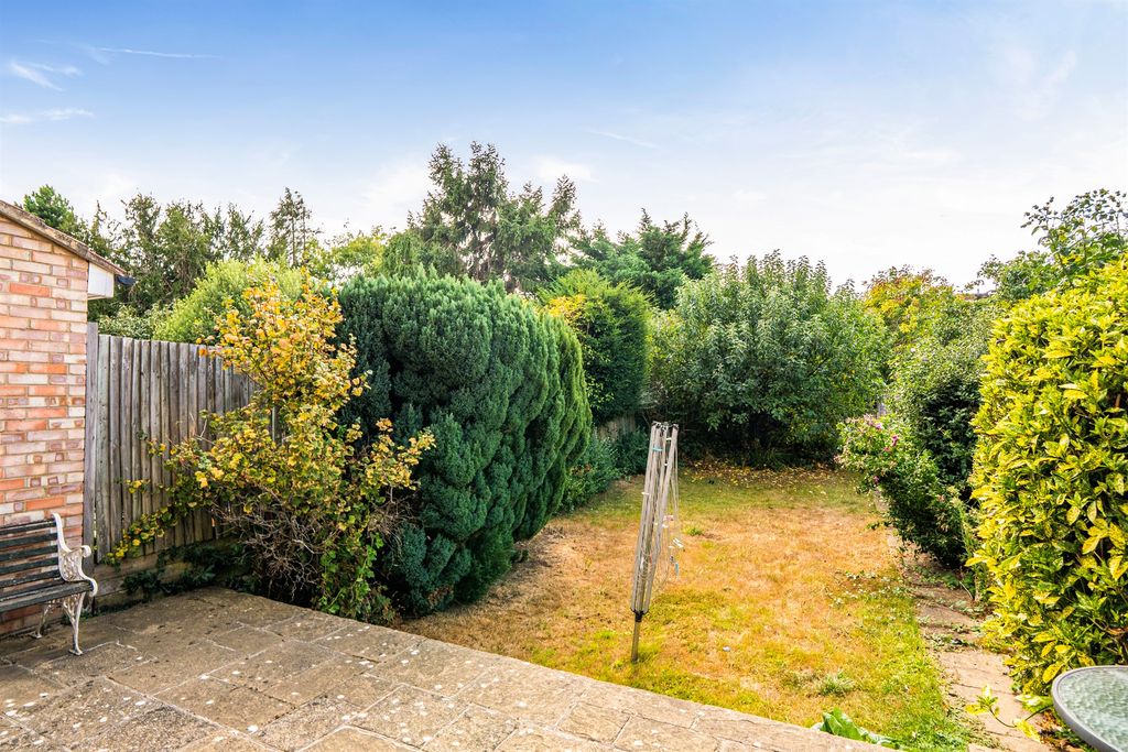 Property photo 2 of 11