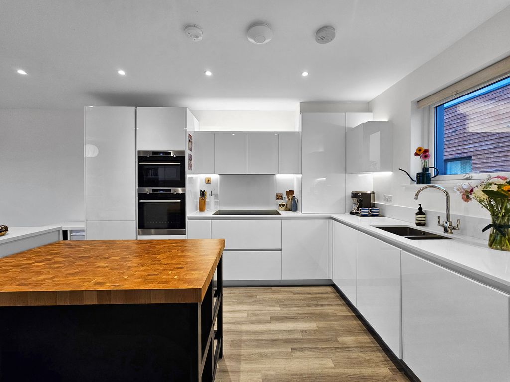 Property photo 2 of 16 20251223133103