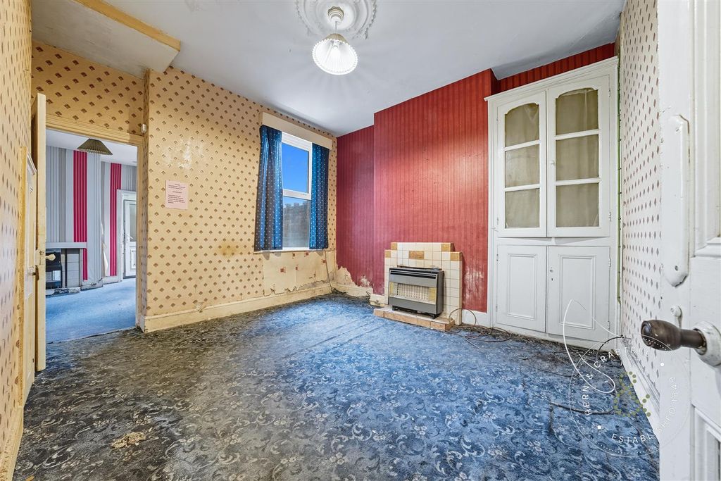 Property photo 3 of 24 Hern Crabtree-1362.Jpg