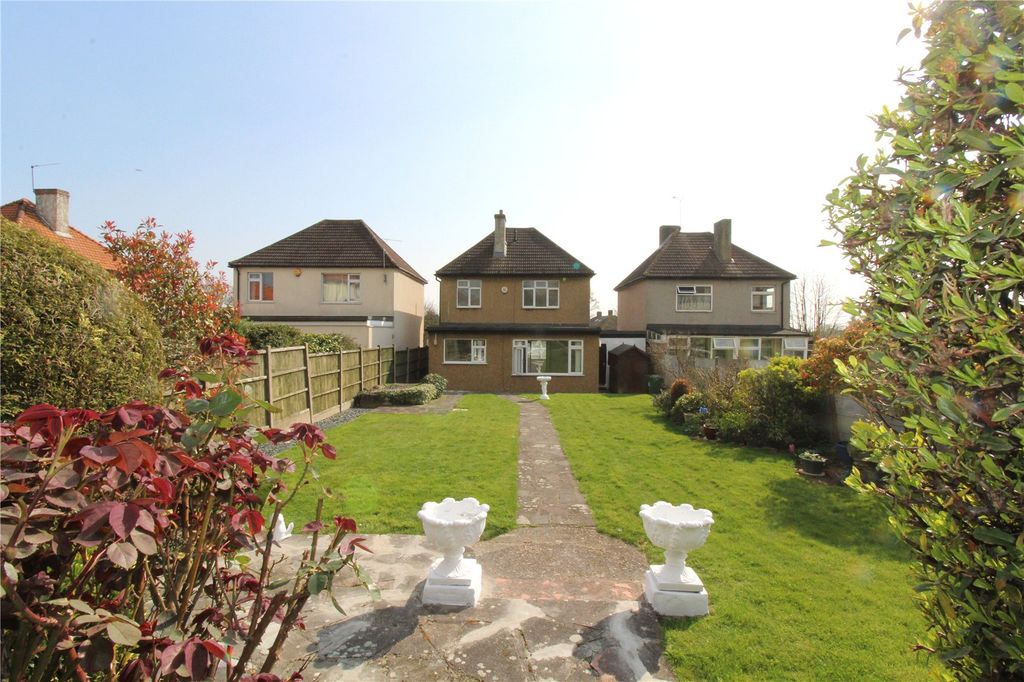 Property photo 3 of 10 Garden View 2