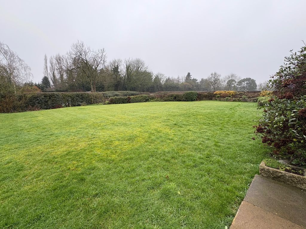 Property photo 2 of 24