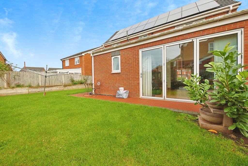 Property photo 1 of 15 4261720