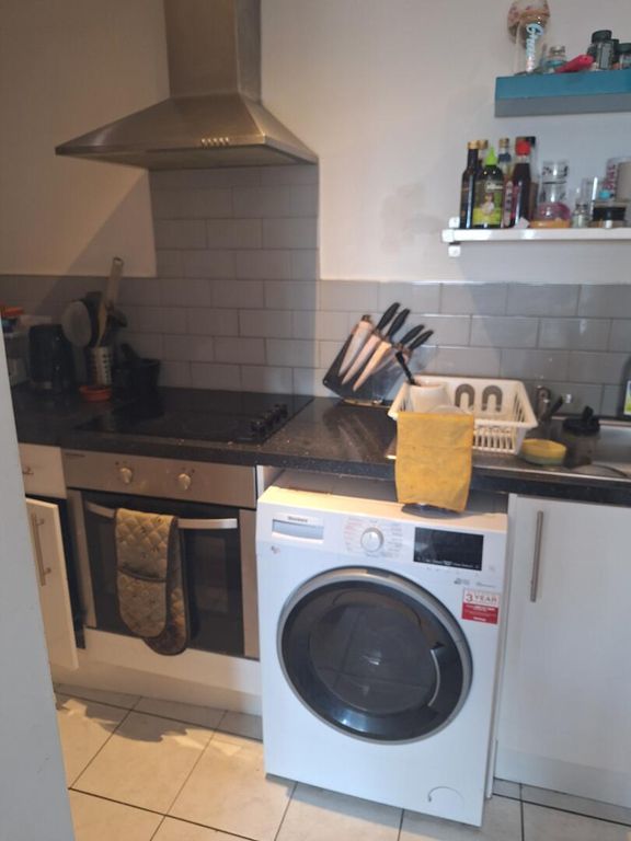 Property photo 3 of 13 Kitchen