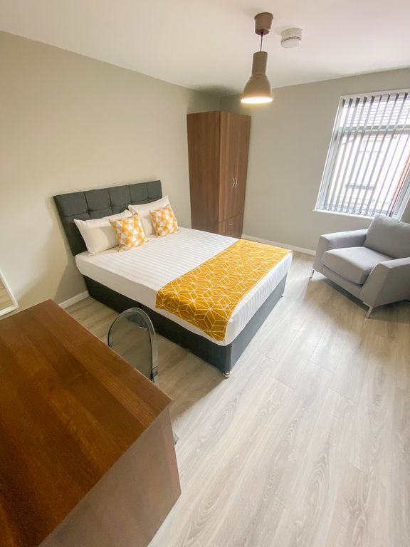 Property photo 2 of 11 1-05