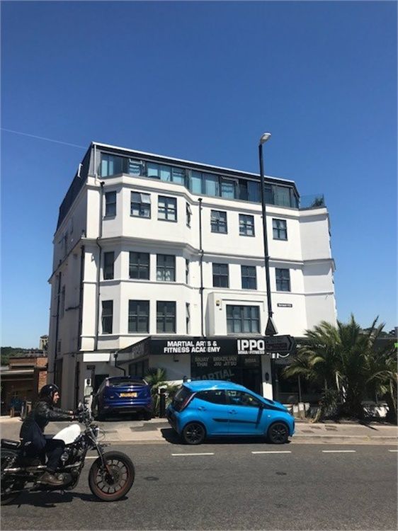 Property photo 1 of 6