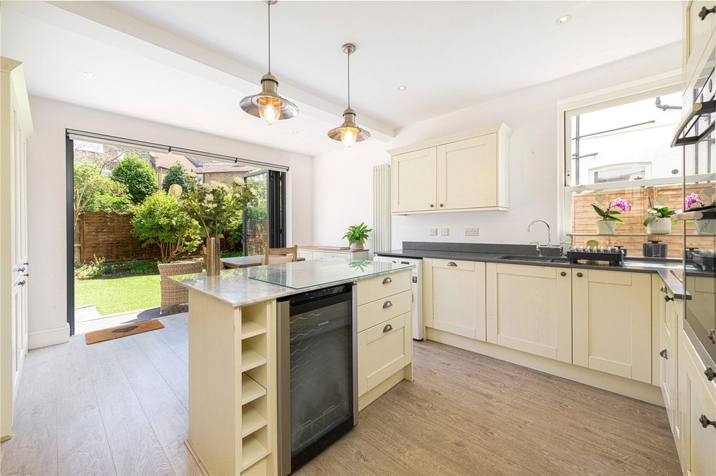 Property photo 1 of 11 Picture No. 70
