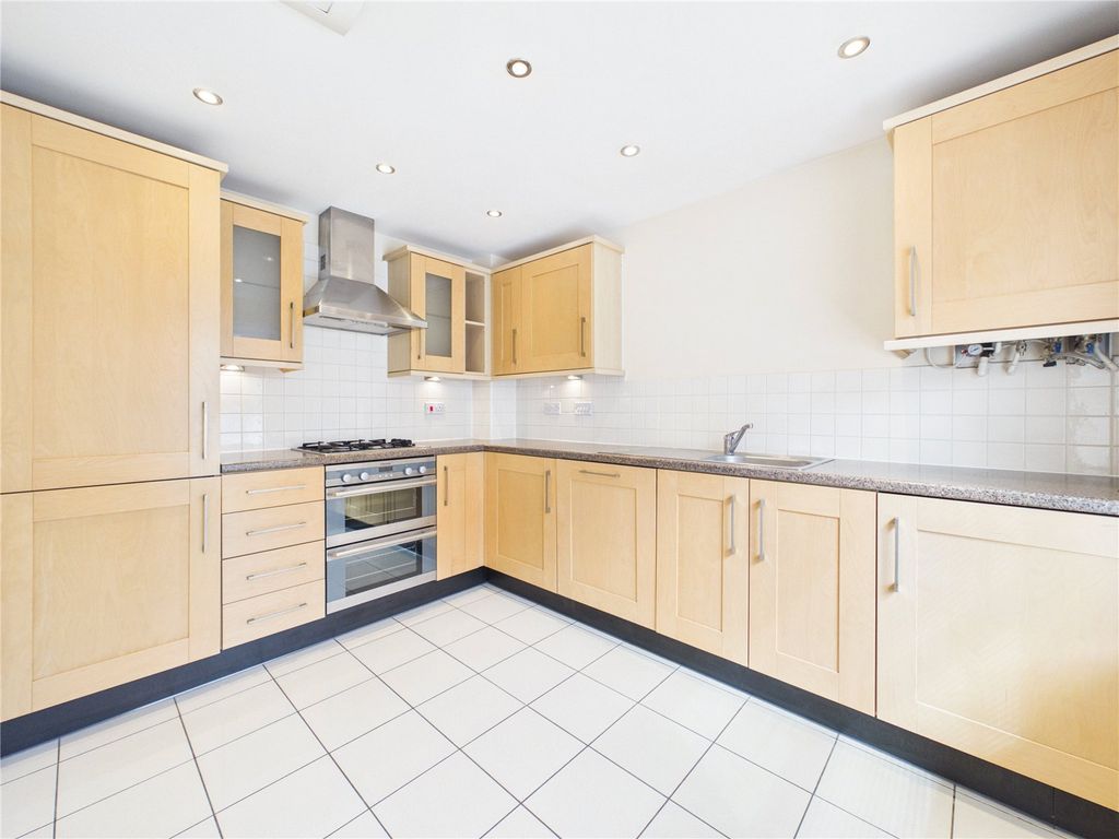 Property photo 3 of 39 Picture No. 83
