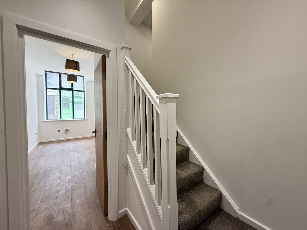 Property photo 2 of 11 Img_0327
