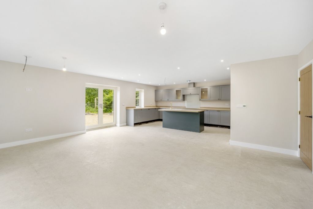 Property photo 2 of 29 The Coach House (Old Bolingbroke)-11