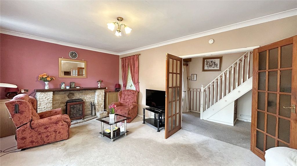 Property photo 3 of 23 Picture No. 11