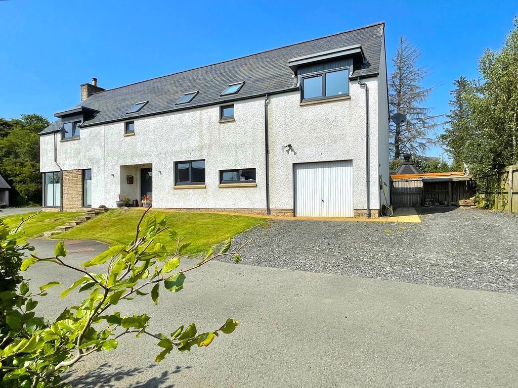 Property photo 1 of 43