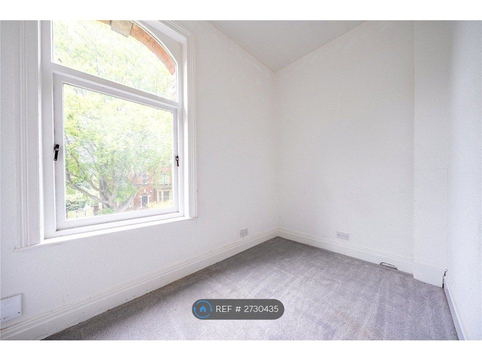 Property photo 3 of 26