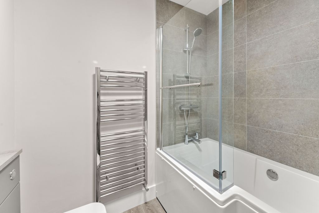 Property photo 3 of 25