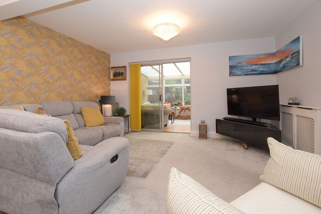 Property photo 1 of 25