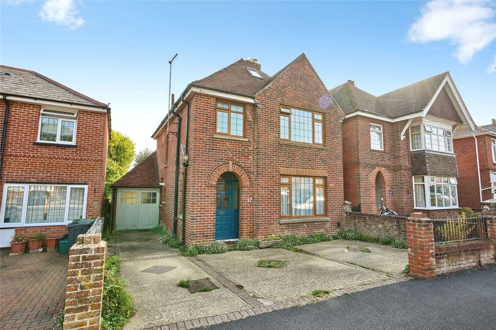 Property photo 1 of 18 Front