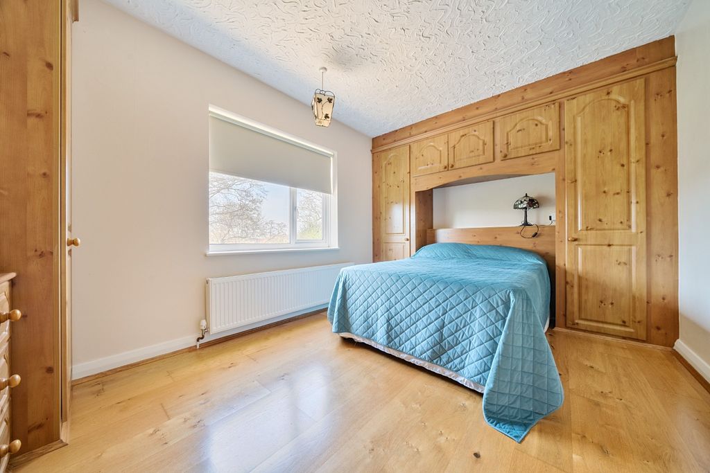 Property photo 3 of 18 4022537
