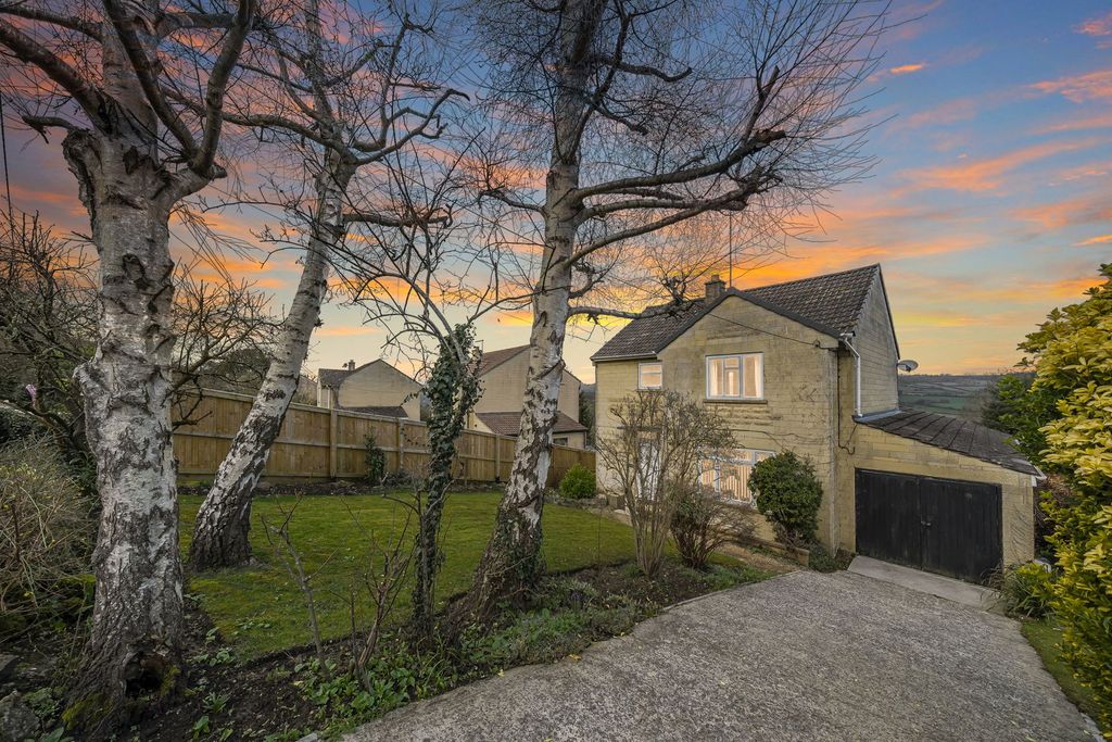 Property photo 1 of 23