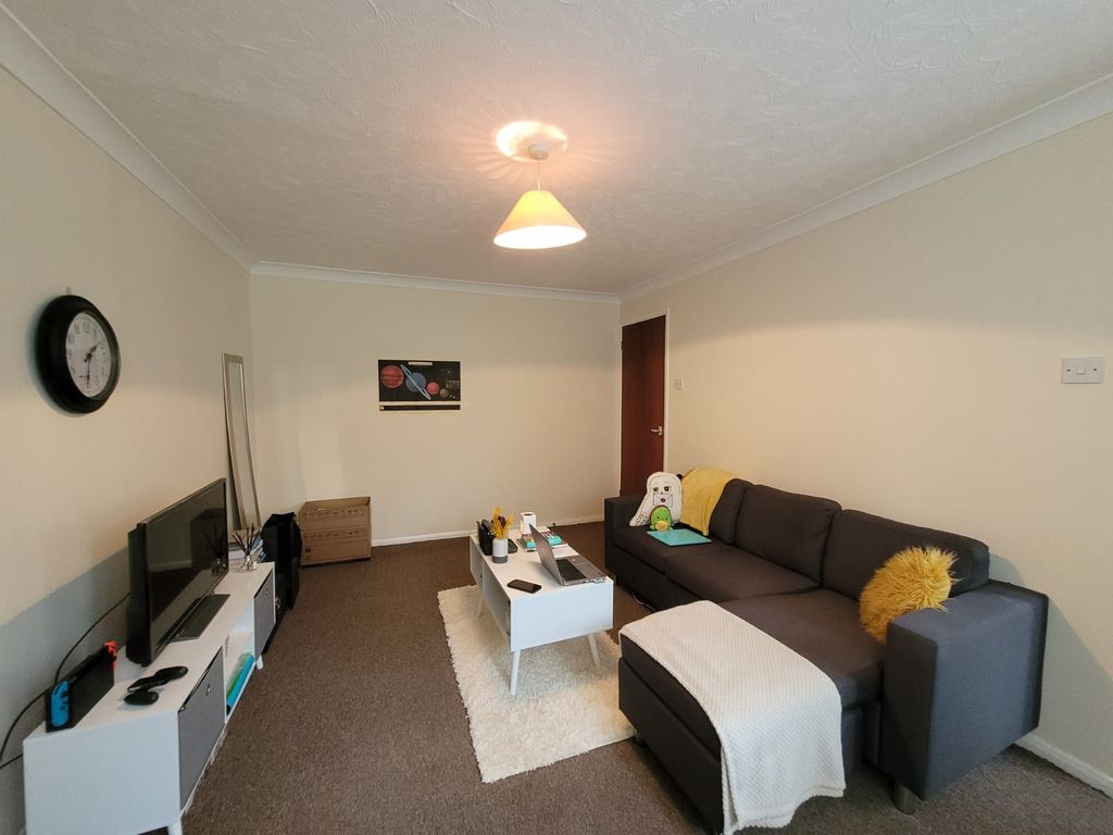 Property photo 2 of 6