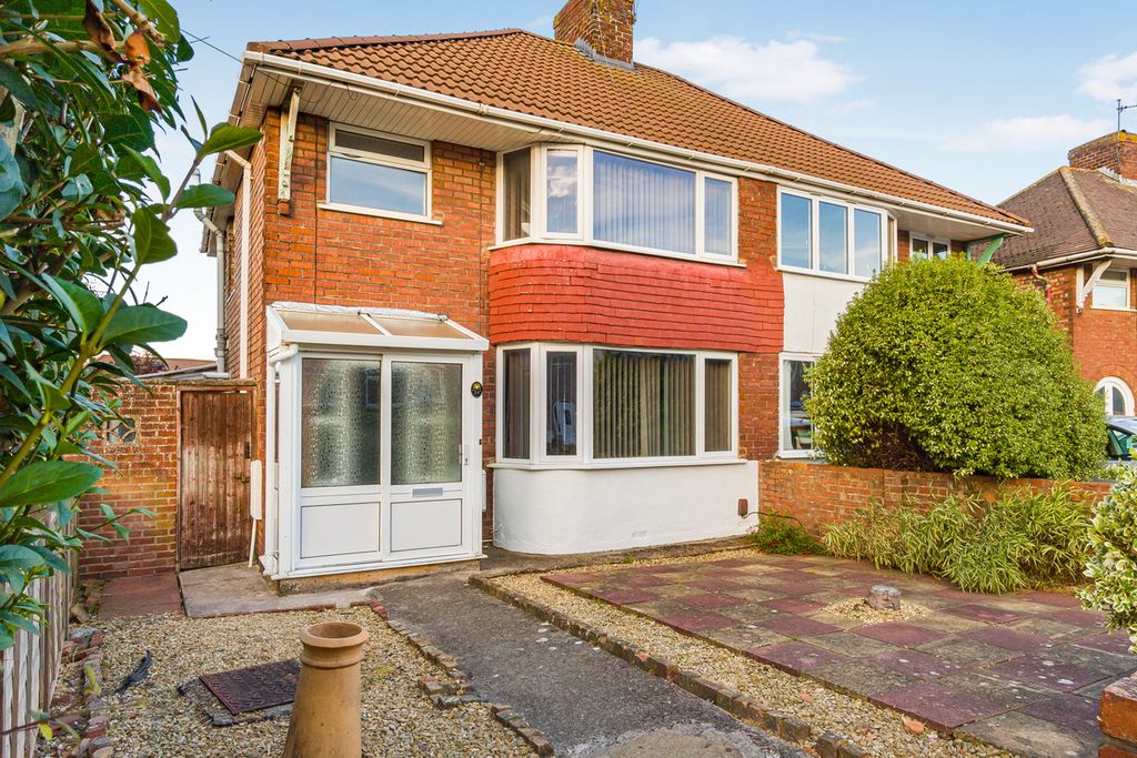 Property photo 1 of 17