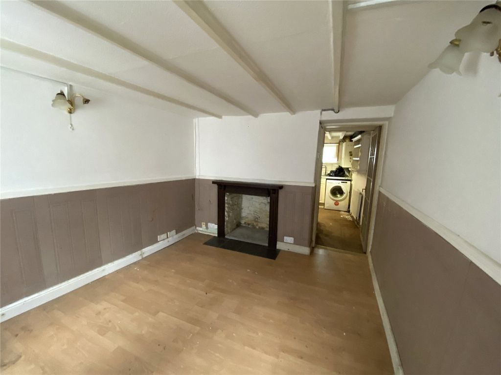 Property photo 3 of 6 Picture No. 10