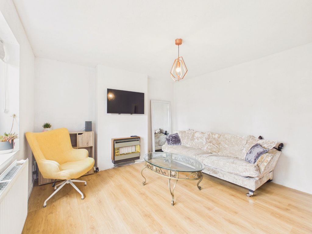 Property photo 2 of 14 5443593