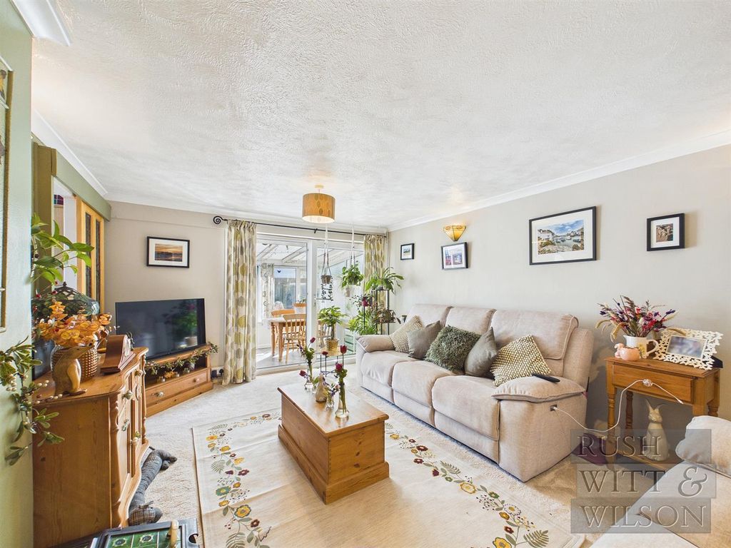 Property photo 2 of 21
