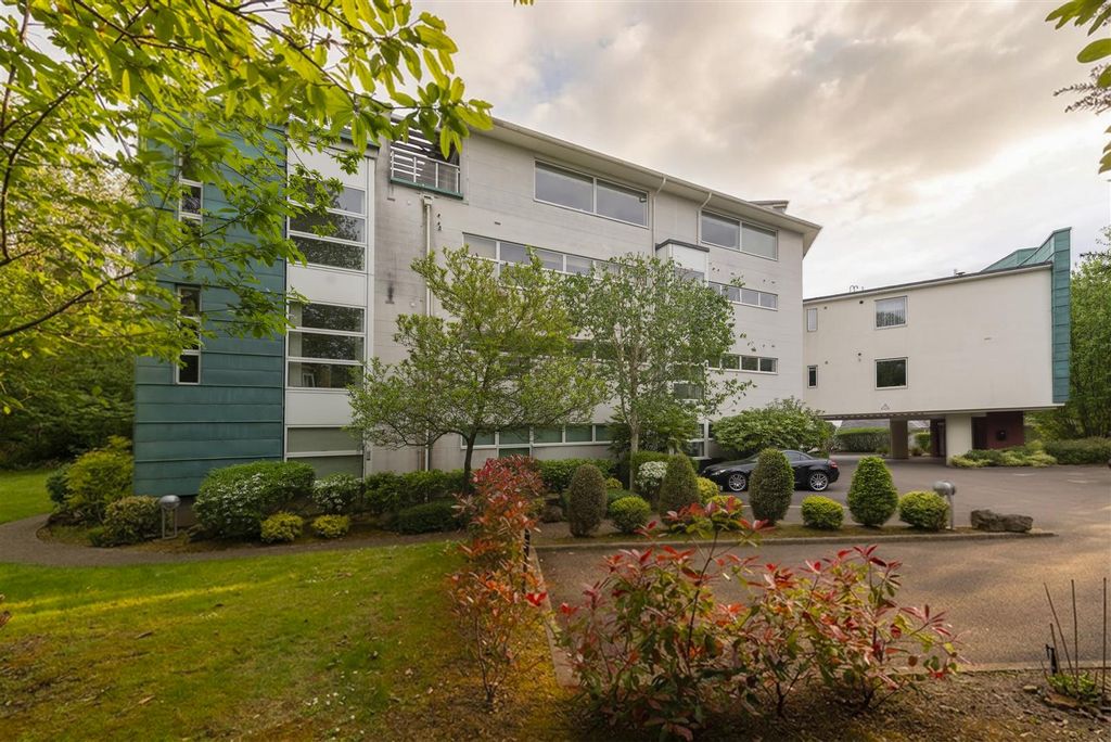 Property photo 1 of 18 4Guyscourt01.Jpg