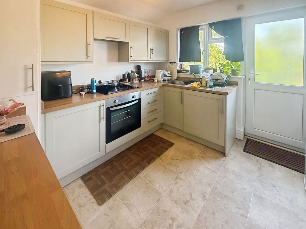 Property photo 2 of 5