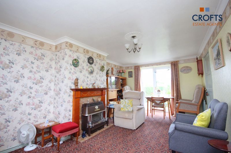 Property photo 2 of 11 Lounge