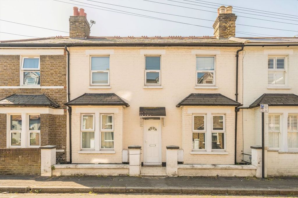 Property photo 1 of 3
