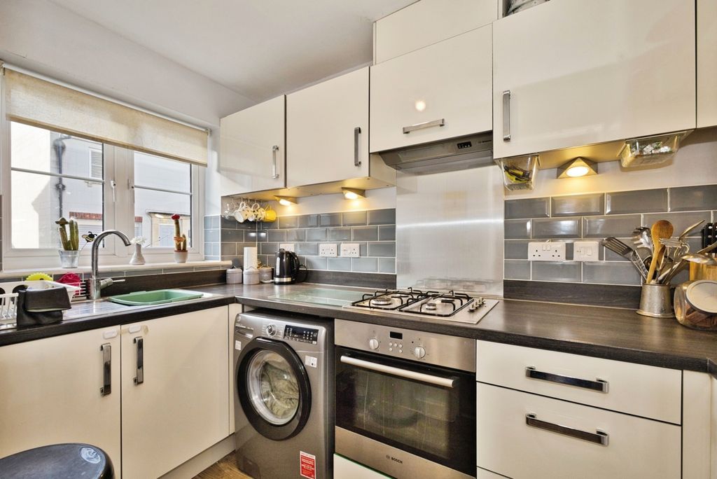 Property photo 3 of 13 Pbox-Img.Jpg