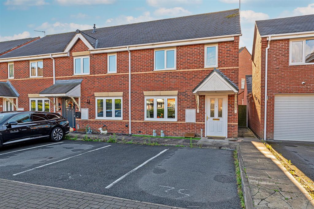 Property photo 1 of 14 External