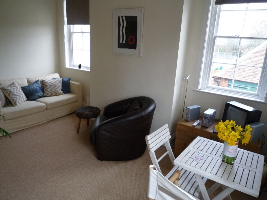 Property photo 3 of 9