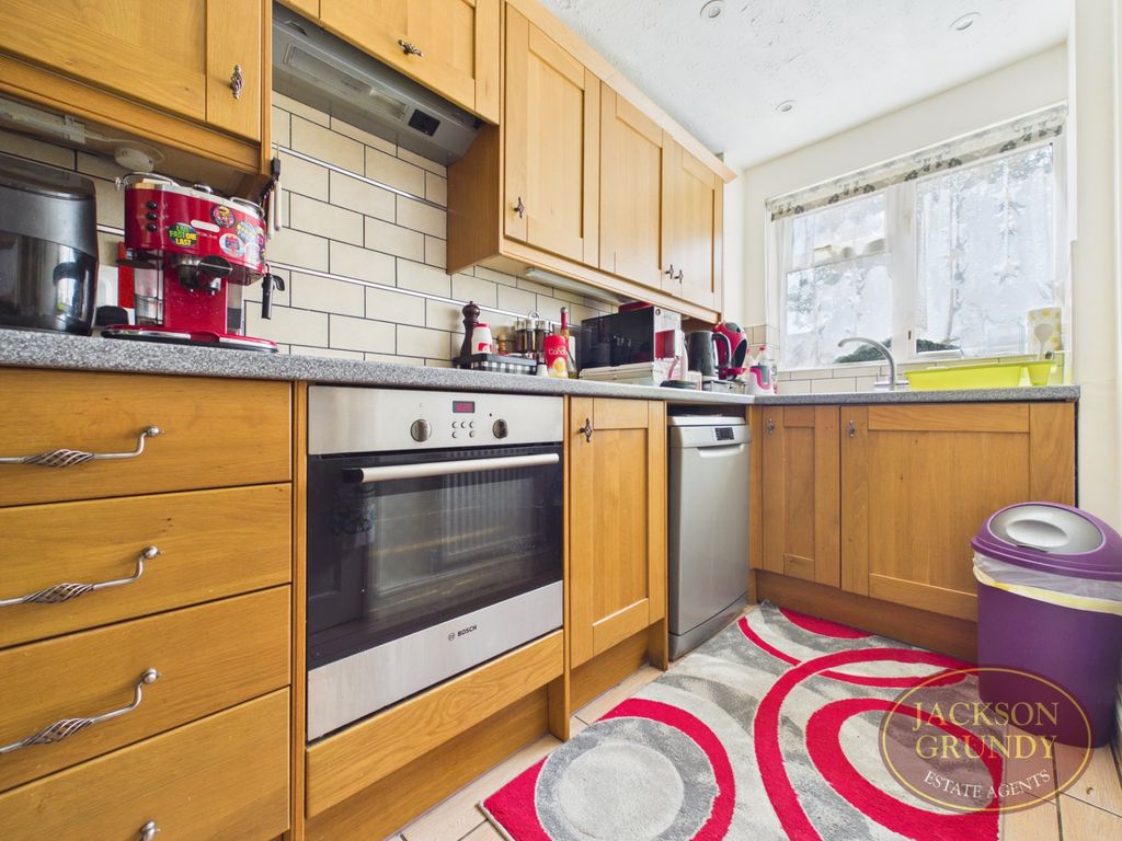 Property photo 3 of 13 Thornfield