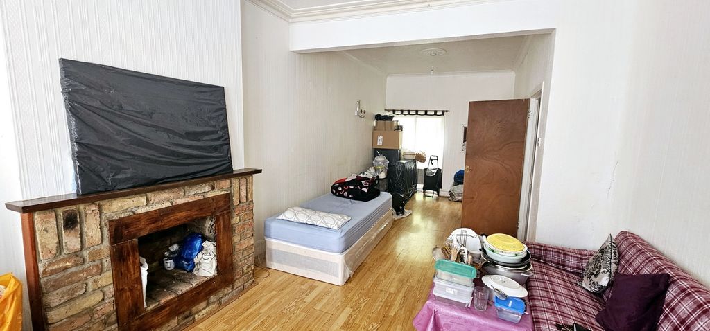 Property photo 2 of 9 Xchan-001979-P-W-70A0v5Si0.Jpg