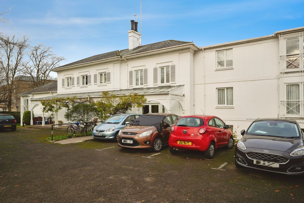 Property photo 1 of 10 General View