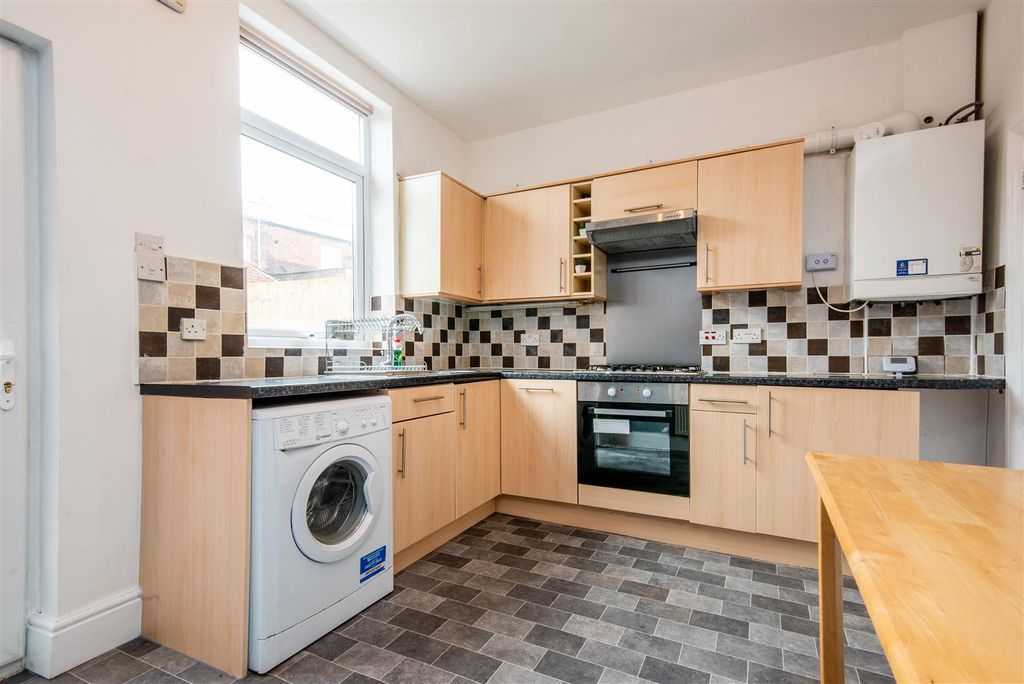 Property photo 3 of 16 Kitchen/Diner