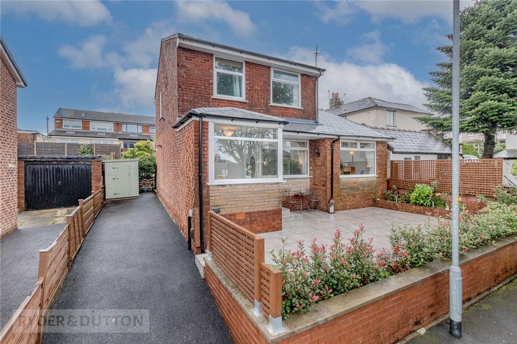 Property photo 2 of 24 External