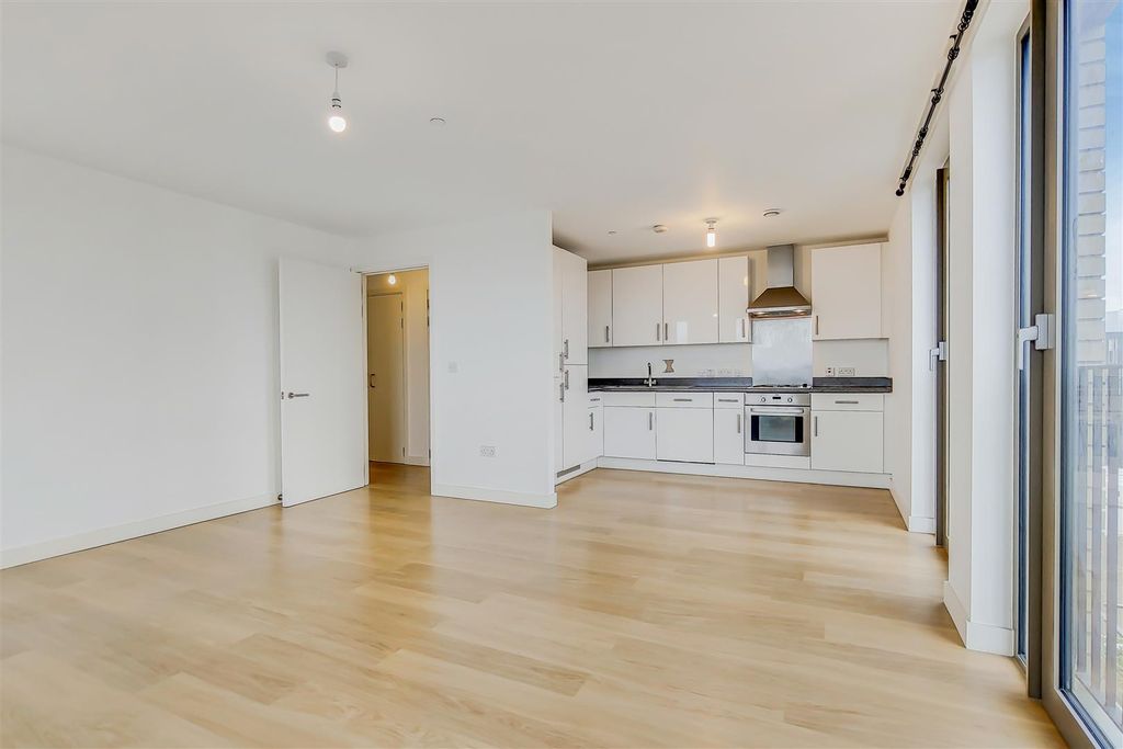 Property photo 3 of 15 2_Kitchen-Reception-2.Jpg