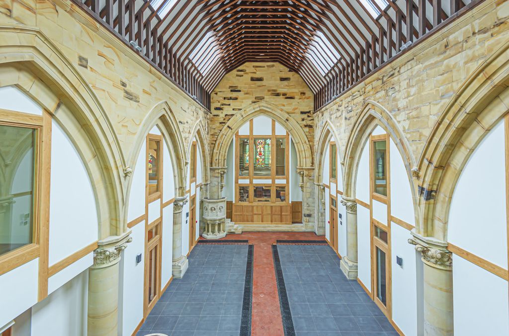 Property photo 2 of 12