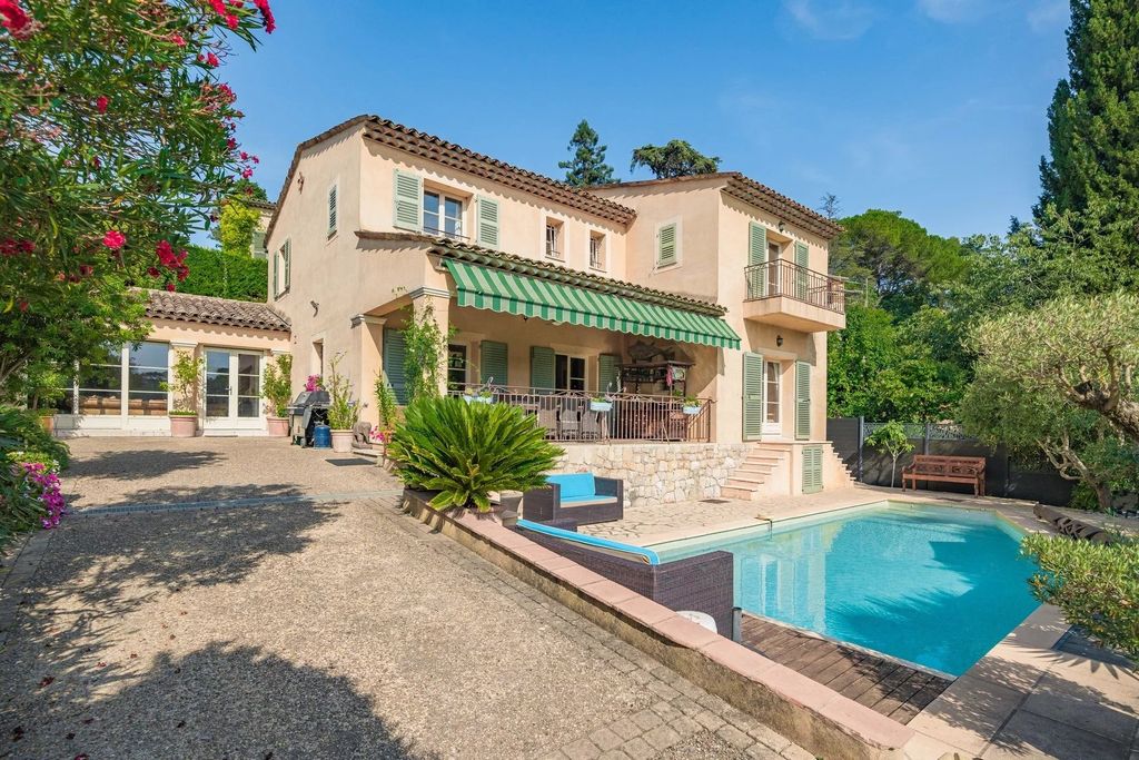 Property photo 1 of 9