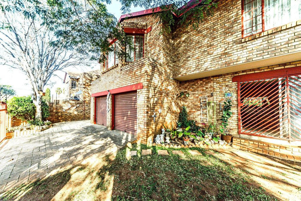 Property photo 2 of 69