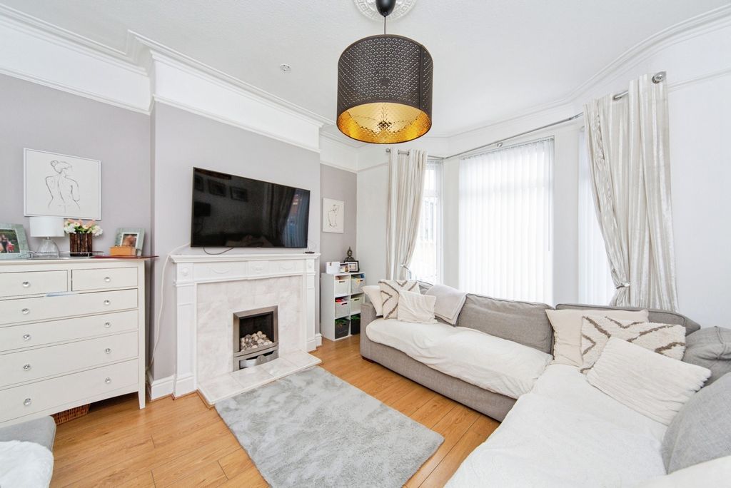 Property photo 2 of 22 Pbox-Img.Jpg
