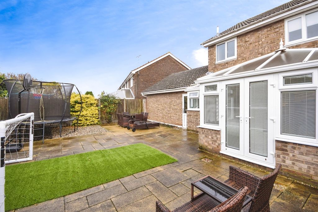 Property photo 2 of 17 Rear Garden