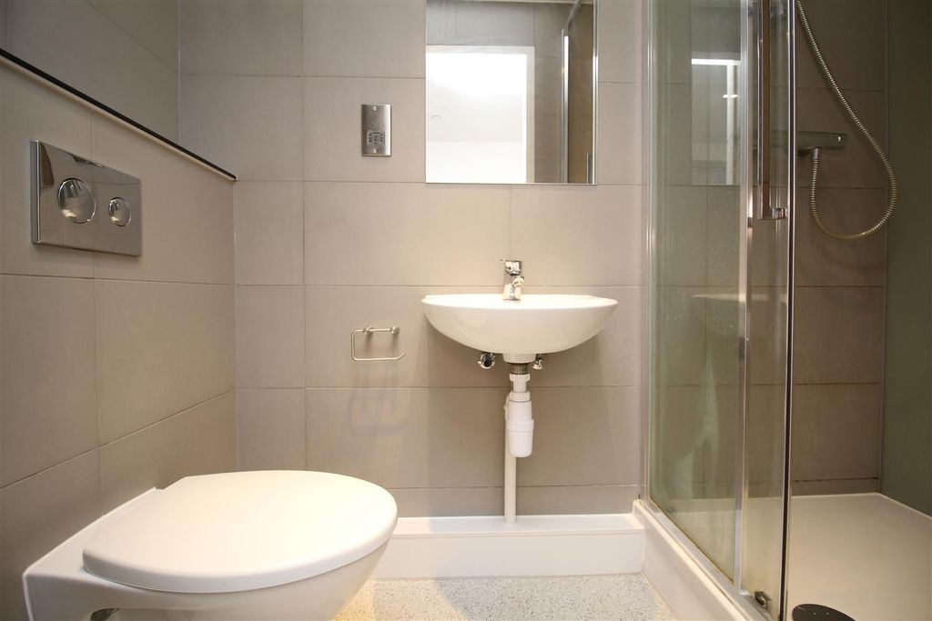 Property photo 3 of 3 Picture 3