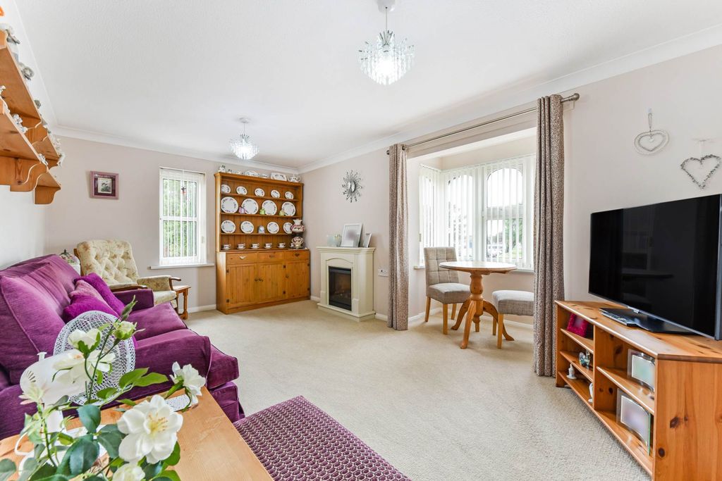 Property photo 2 of 16