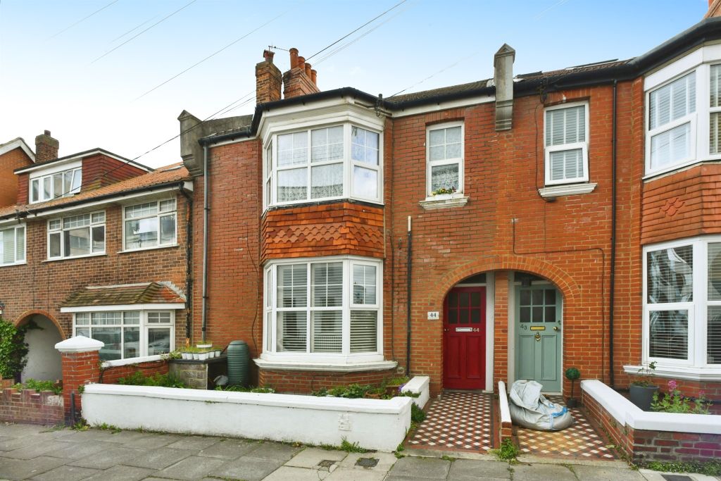 Property photo 1 of 17