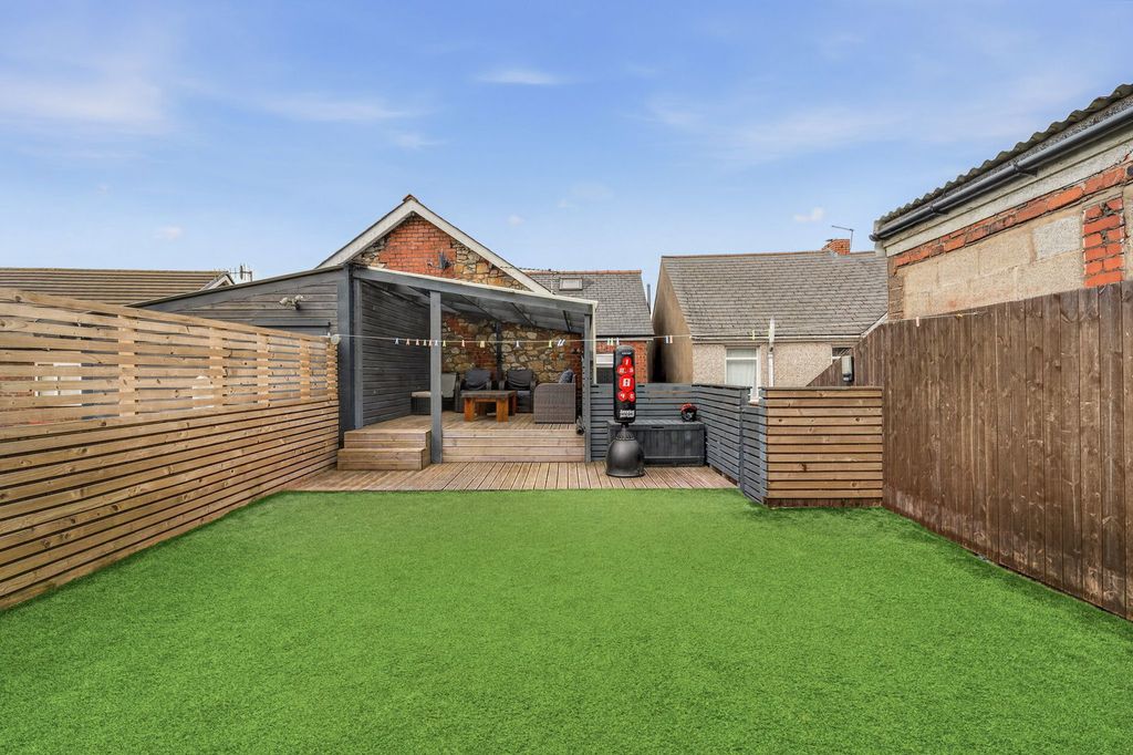 Property photo 1 of 26