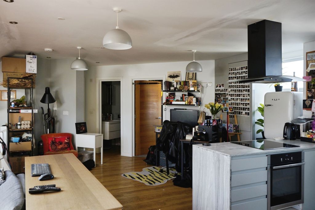 Property photo 2 of 12